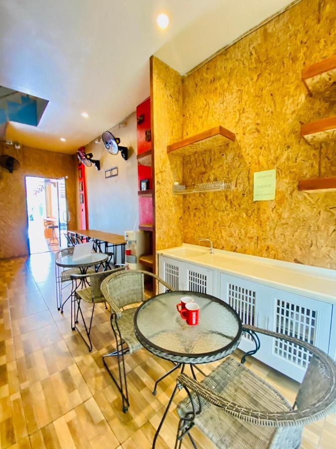 Frutta Hostel Patong Екстериор снимка