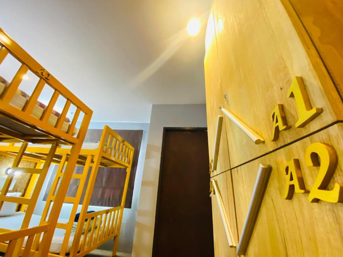 Frutta Hostel Patong Екстериор снимка