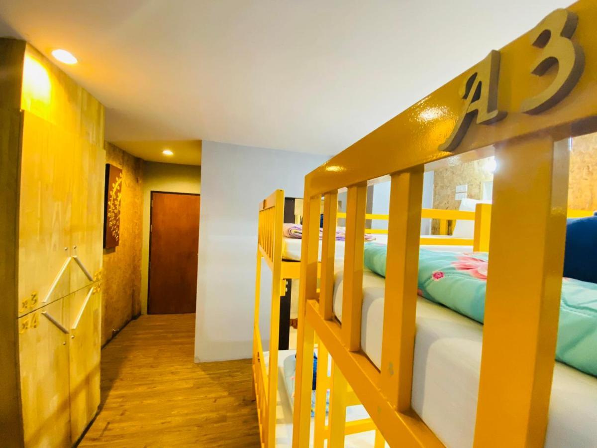 Frutta Hostel Patong Екстериор снимка