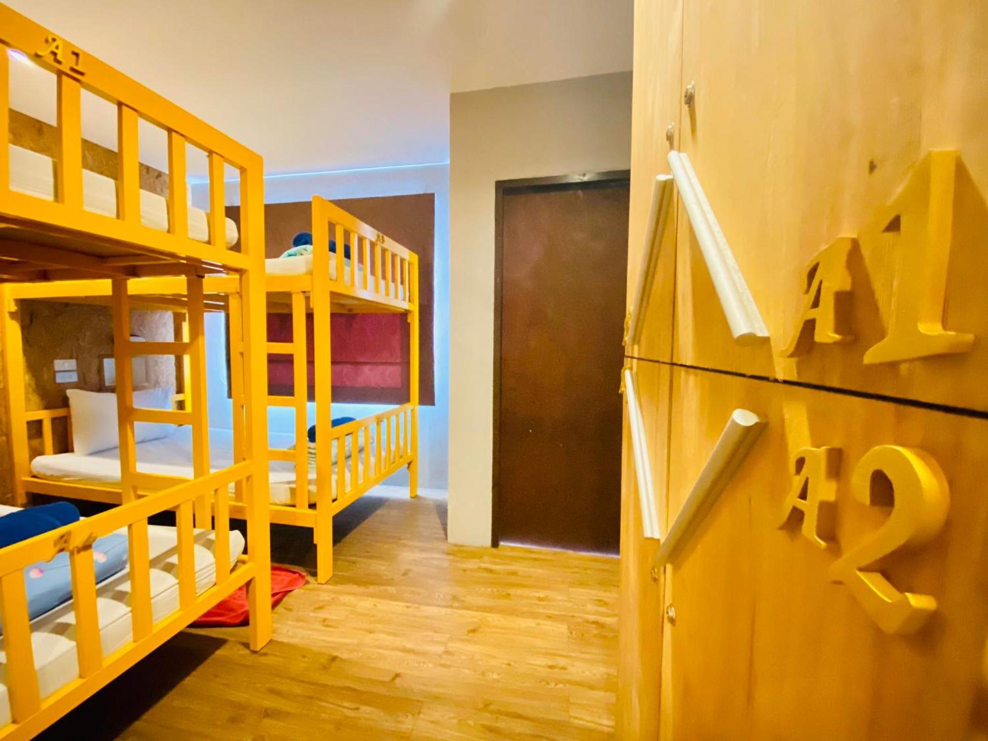 Frutta Hostel Patong Екстериор снимка